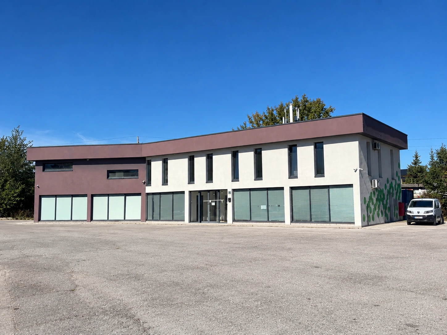 The entrance to the Kompjuteri nade office in Ilidža.